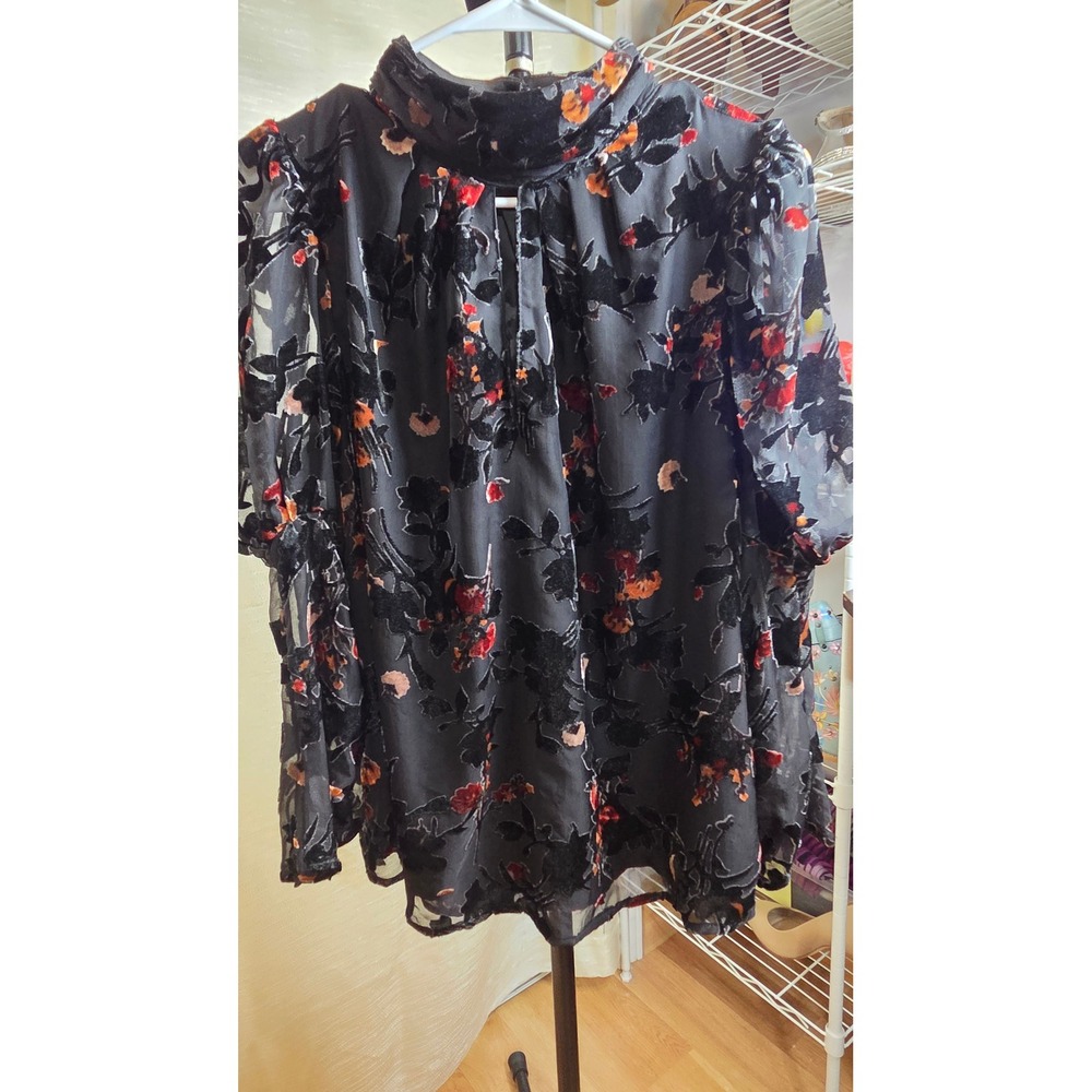 French Connection Floral Burnout Velvet Blouse Mock Neck Keyhole Black Red Large
